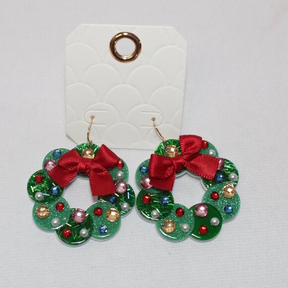 Glitter Resin Holiday Wreath with Multicolor Rhinestones and Red Bow - Picture 8 of 9